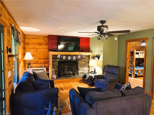 1647 Staghorn Road, Purlear, NC 28665