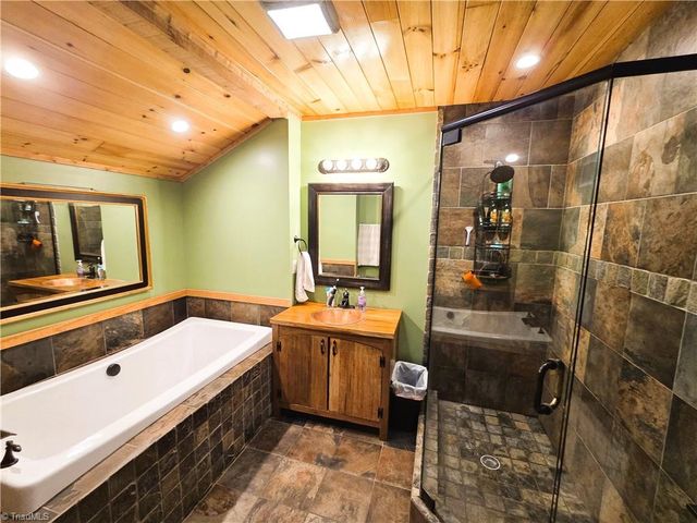 1647 Staghorn Road, Purlear, NC 28665