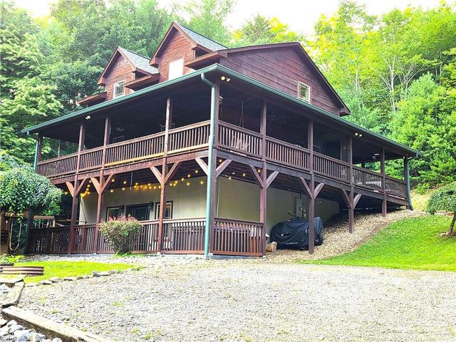 1647 Staghorn Road, Purlear, NC 28665
