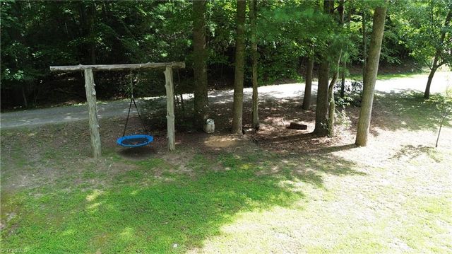 1647 Staghorn Road, Purlear, NC 28665