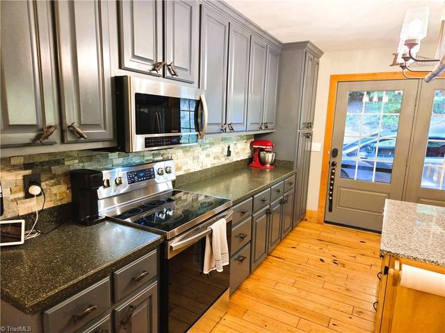 1647 Staghorn Road, Purlear, NC 28665