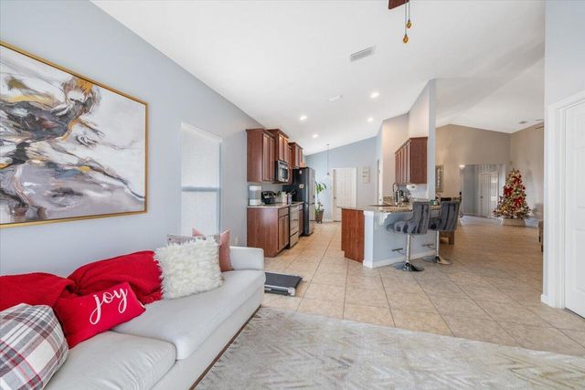 8083 Westfield Circle, Vero Beach, FL 32966