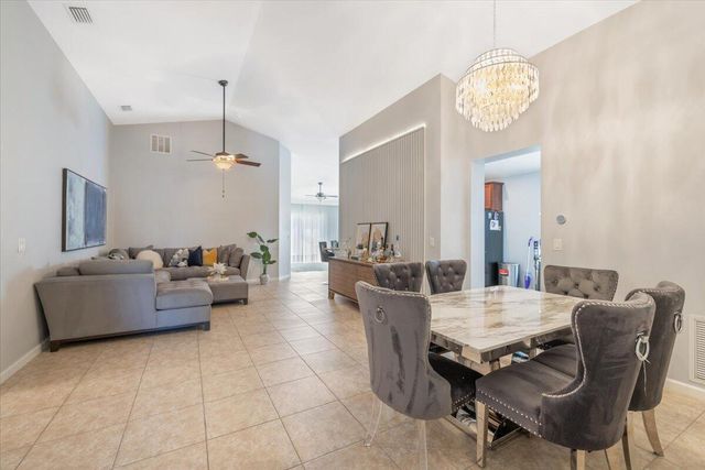 8083 Westfield Circle, Vero Beach, FL 32966