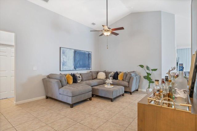 8083 Westfield Circle, Vero Beach, FL 32966