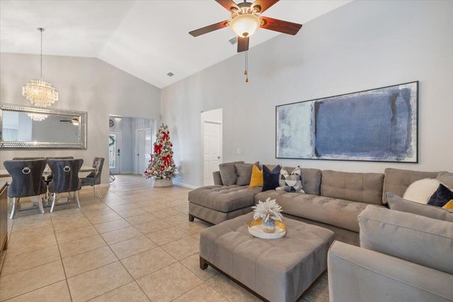 8083 Westfield Circle, Vero Beach, FL 32966