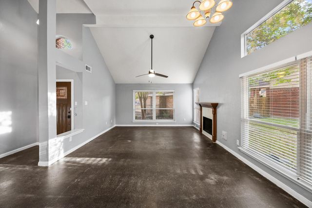 9630 Top Gallant Court, Houston, TX 77065