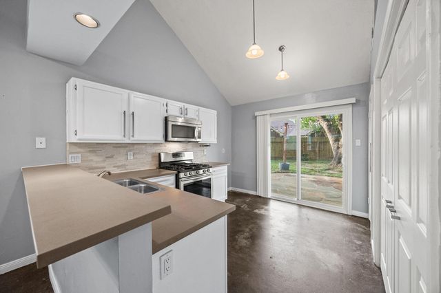 9630 Top Gallant Court, Houston, TX 77065