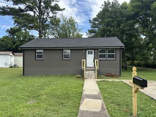 913 Woodland St, Clarksville, TN 37040