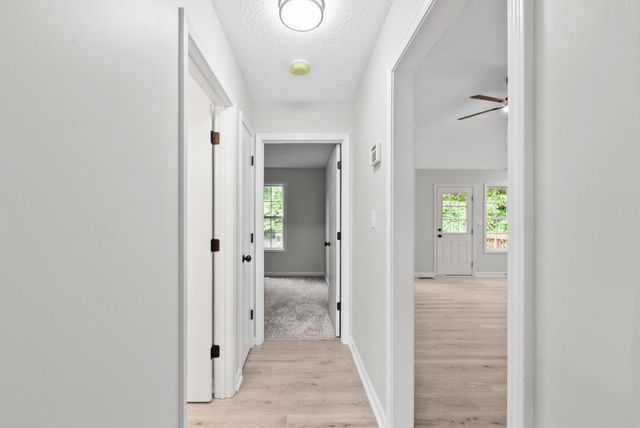 628 Woodhaven Dr, Clarksville, TN 37042