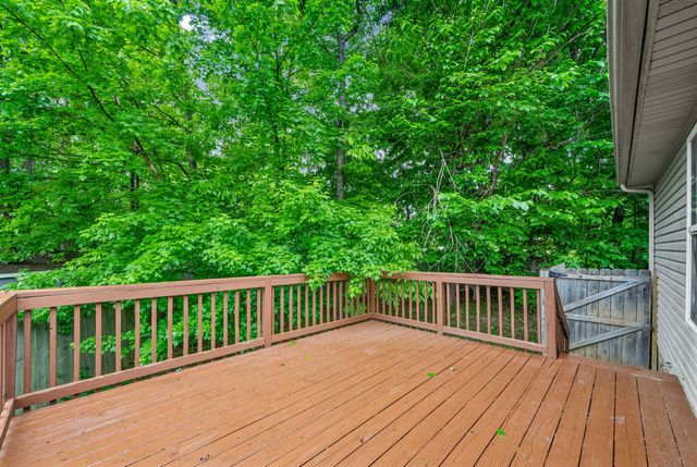 628 Woodhaven Dr, Clarksville, TN 37042