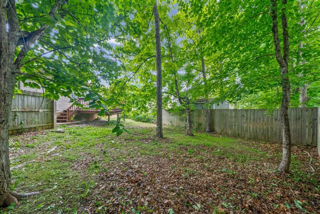 628 Woodhaven Dr, Clarksville, TN 37042