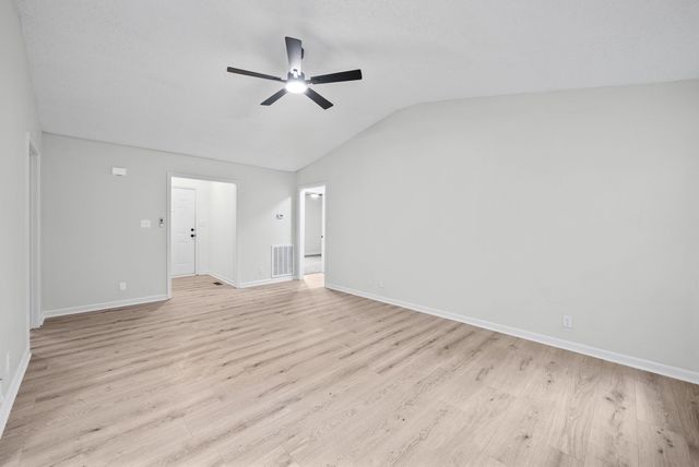 628 Woodhaven Dr, Clarksville, TN 37042