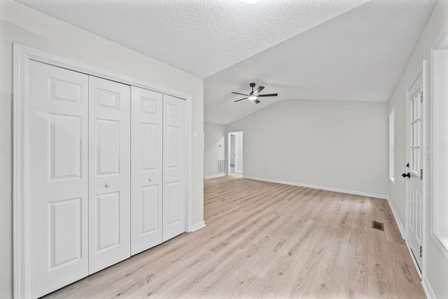 628 Woodhaven Dr, Clarksville, TN 37042