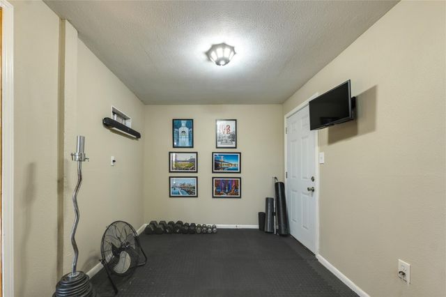 330 Southwind RD, Point Venture, TX 78645