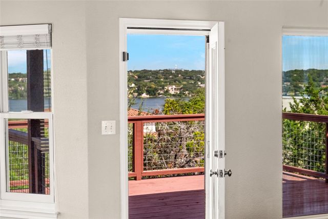 330 Southwind RD, Point Venture, TX 78645