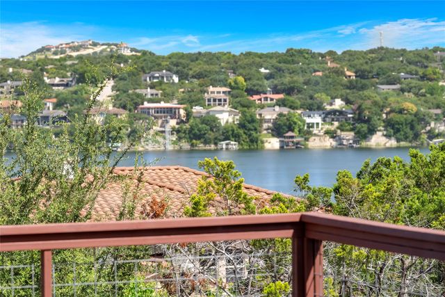 330 Southwind RD, Point Venture, TX 78645