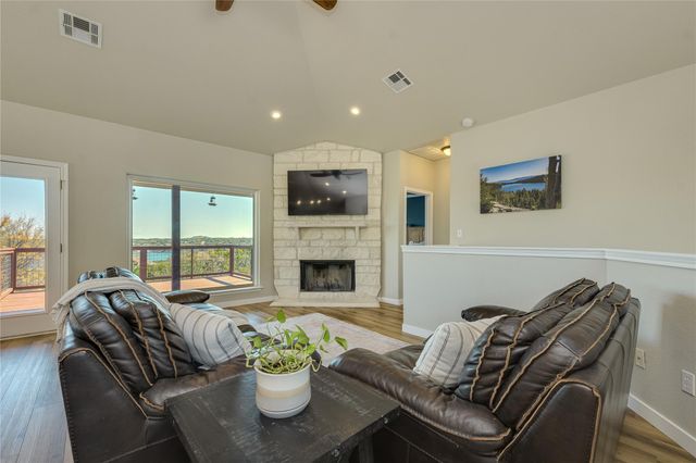 330 Southwind RD, Point Venture, TX 78645