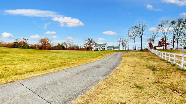 8102 Pleasant View Dr, Lascassas, TN 37085