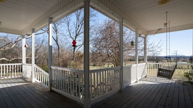 8102 Pleasant View Dr, Lascassas, TN 37085