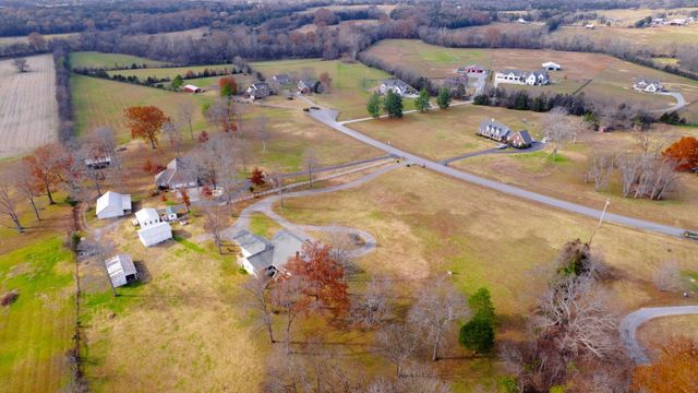 8102 Pleasant View Dr, Lascassas, TN 37085