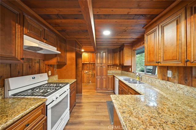 1109 Myrtle, Big Bear City, CA 92314