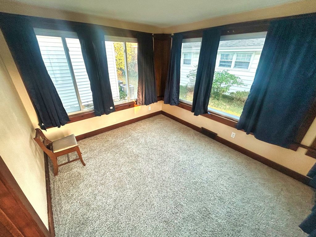 Image 23 of property listing at 800 s 26th Avenue, Mt Vernon, IL 62864