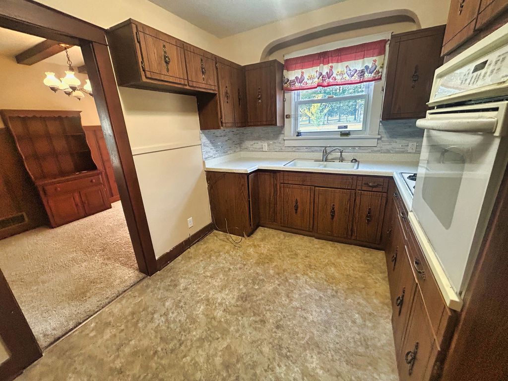 Image 30 of property listing at 800 s 26th Avenue, Mt Vernon, IL 62864