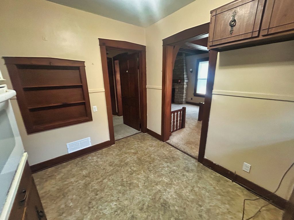 Image 34 of property listing at 800 s 26th Avenue, Mt Vernon, IL 62864