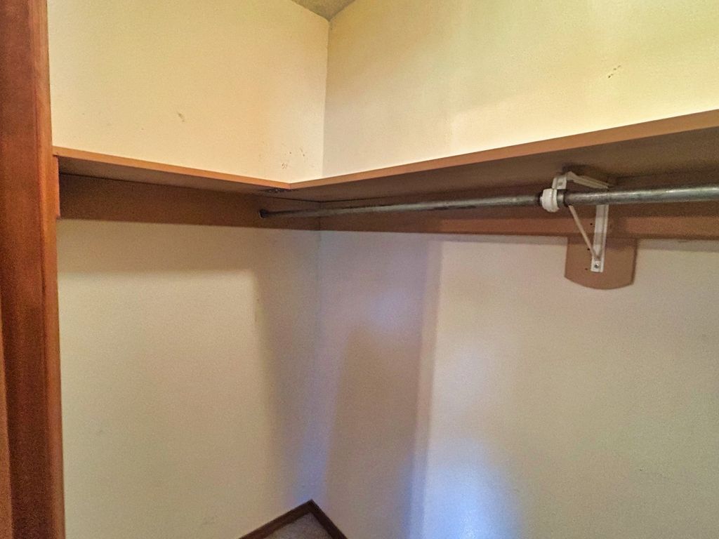 Image 54 of property listing at 800 s 26th Avenue, Mt Vernon, IL 62864