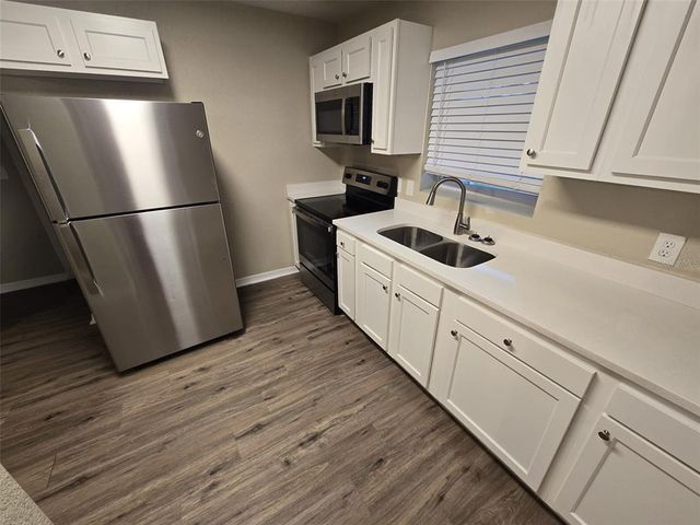 3208 E POWHATAN AVENUE, Tampa, FL 33610