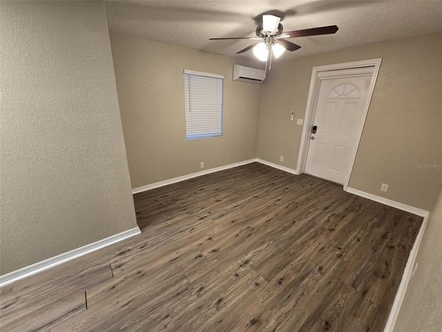 3208 E POWHATAN AVENUE, Tampa, FL 33610