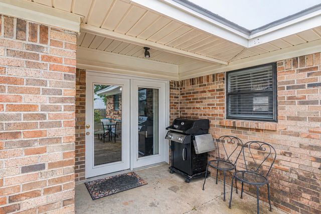 3924 Westerly Road, Benbrook, TX 76116