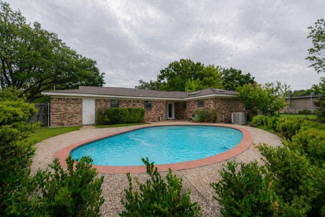3924 Westerly Road, Benbrook, TX 76116