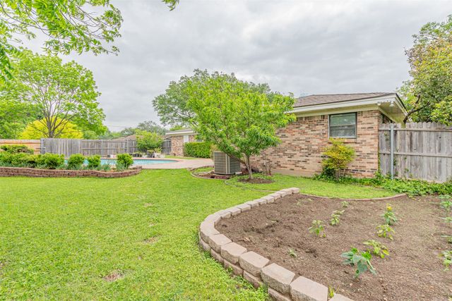 3924 Westerly Road, Benbrook, TX 76116