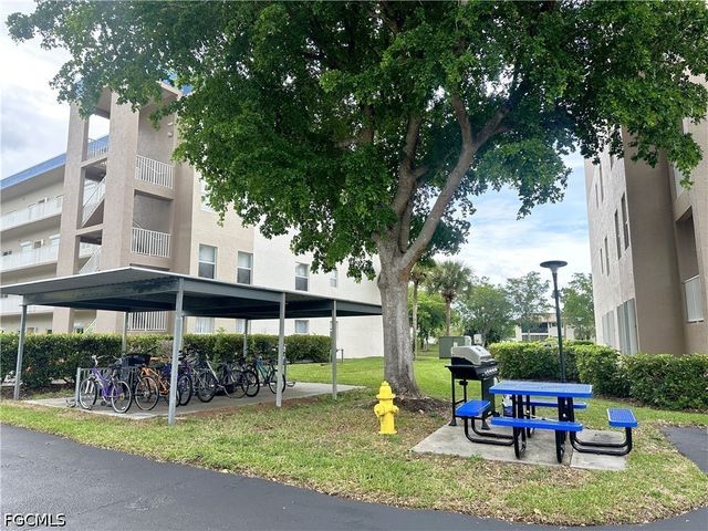 14901 Park Lake DR 301, Fort Myers, FL 33919