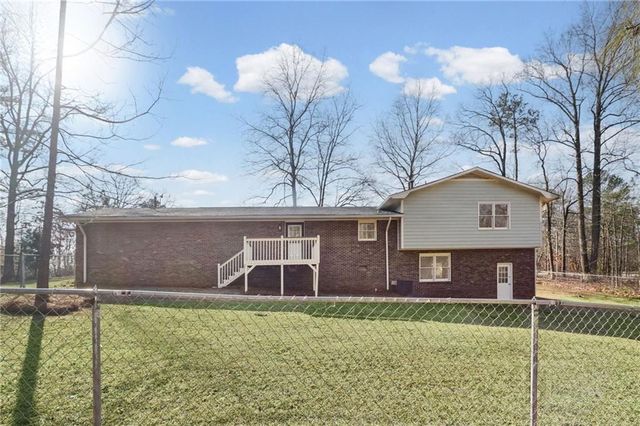 101 Dock Hyde Road, Carrollton, GA 30116