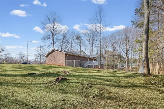 101 Dock Hyde Road, Carrollton, GA 30116