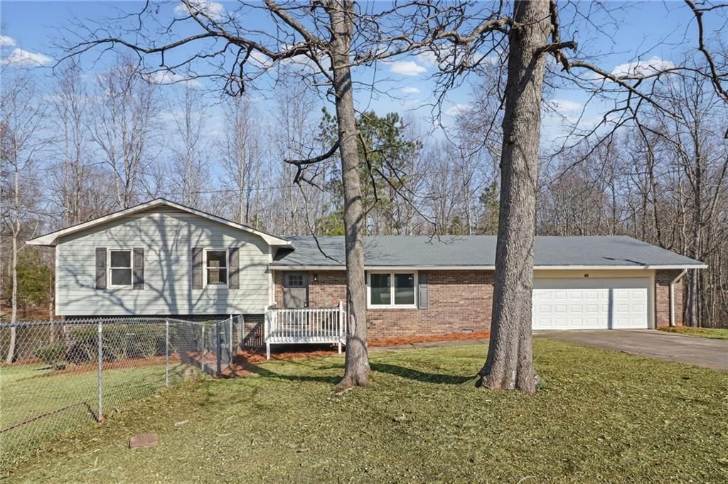 101 Dock Hyde Road, Carrollton, GA 30116