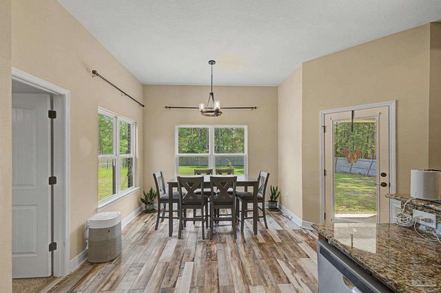 8135 Nevada St, Navarre, FL 32566