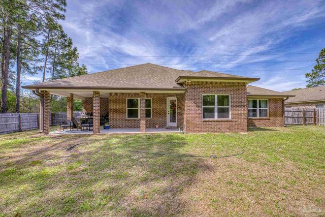 8135 Nevada St, Navarre, FL 32566