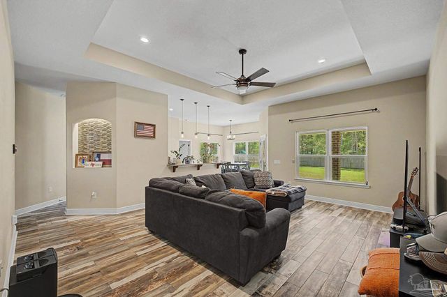 8135 Nevada St, Navarre, FL 32566