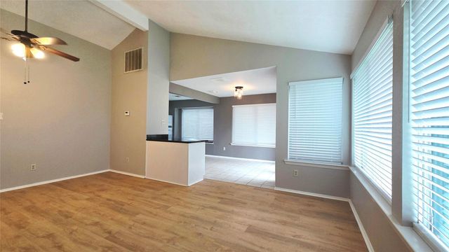 2702 N Brompton Drive, Pearland, TX 77584
