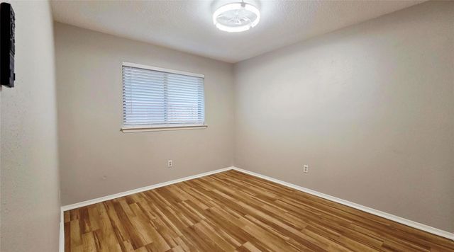 2702 N Brompton Drive, Pearland, TX 77584