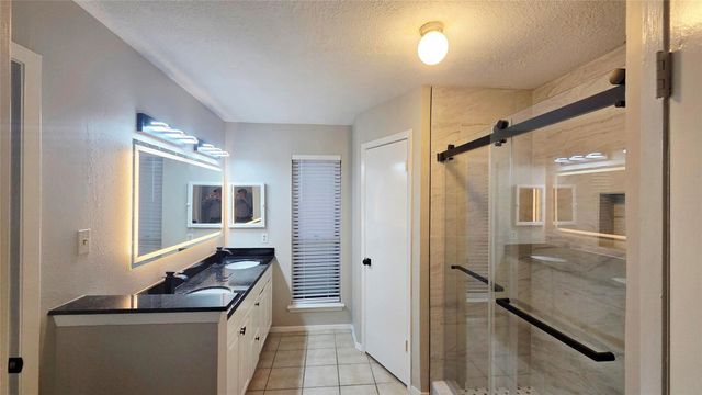 2702 N Brompton Drive, Pearland, TX 77584