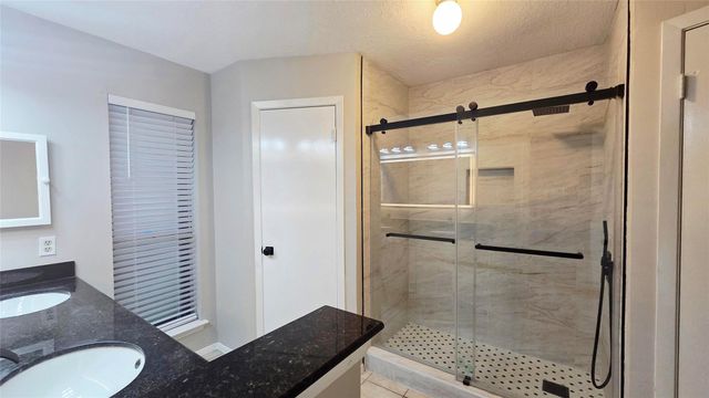 2702 N Brompton Drive, Pearland, TX 77584