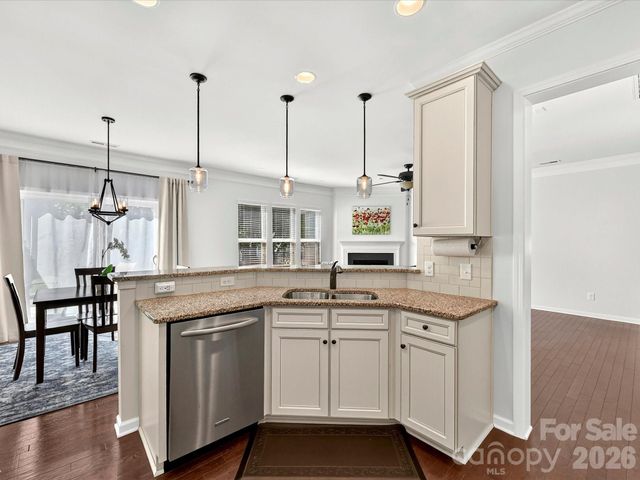 6017 Carrollton Lane, Charlotte, NC 28210