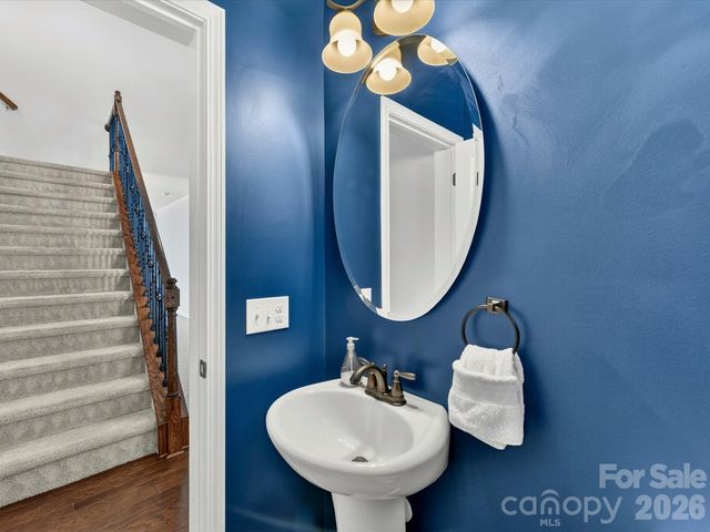 6017 Carrollton Lane, Charlotte, NC 28210