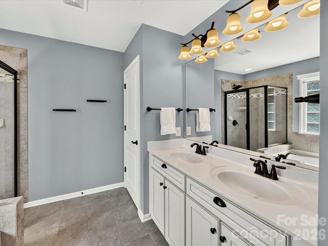 6017 Carrollton Lane, Charlotte, NC 28210