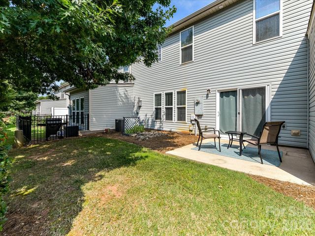 6017 Carrollton Lane, Charlotte, NC 28210
