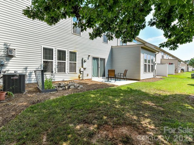 6017 Carrollton Lane, Charlotte, NC 28210